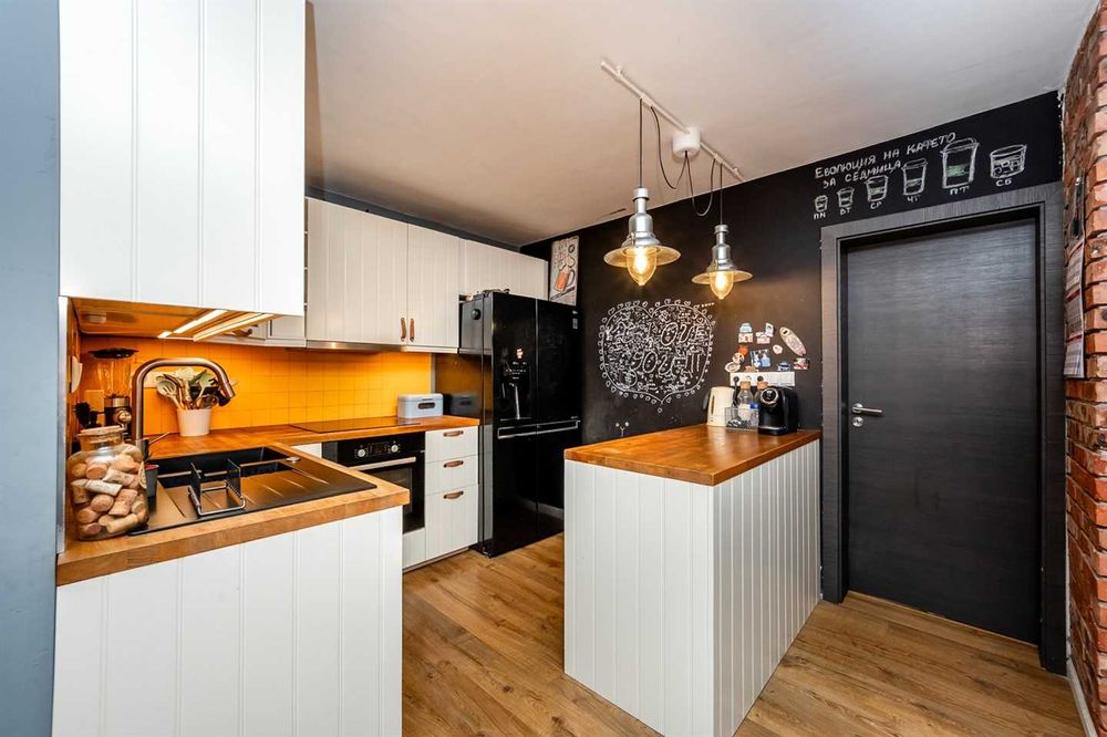 Многостаен апартамент, напълно обзаведен, до бъдеща метростанция