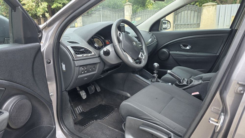 RENAULT Megane 2012 — imagine 2