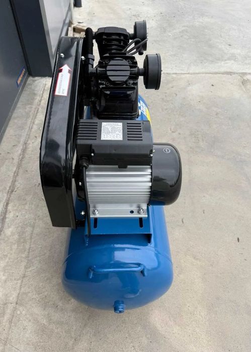 Компресор за въздух 100 л. усилен дебид   360 л / мин