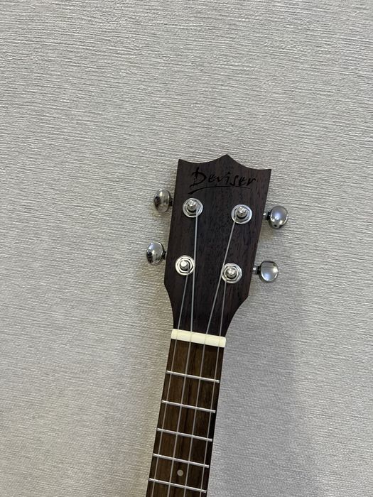 Укулеле Deviser