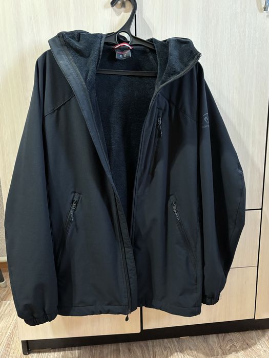 Продам мужскую куртку Northland