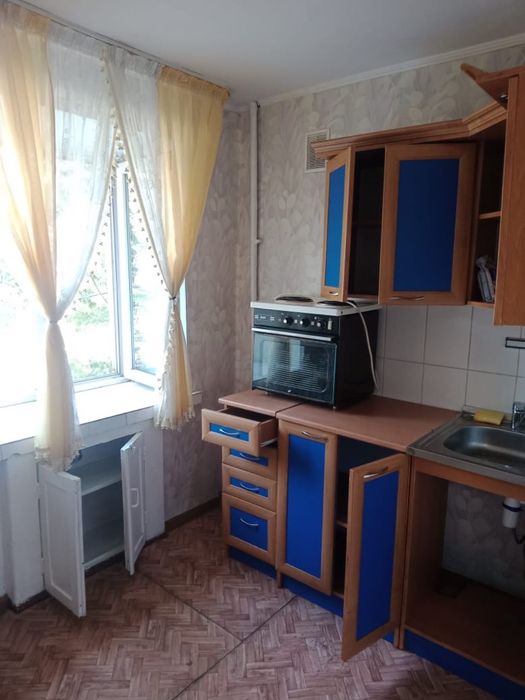 Сдаю 3 комнатную квартиру.