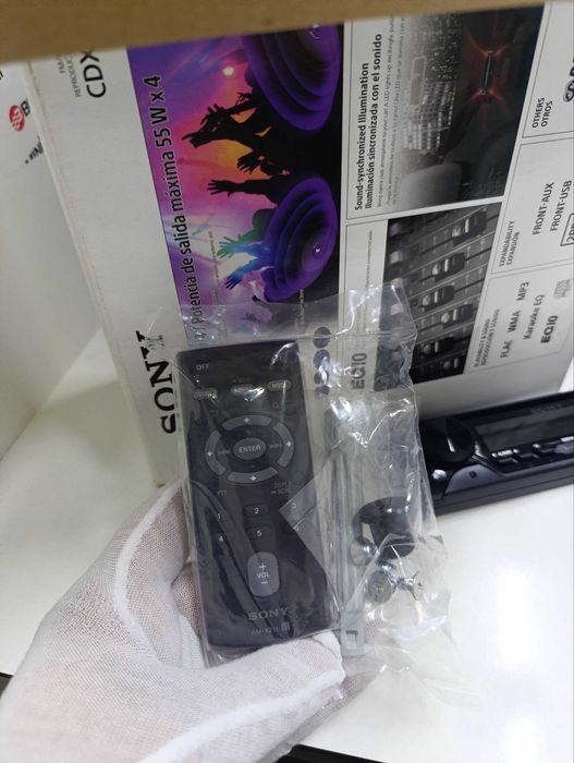 Sony CDX-G1200U avtomagnitola USB AUX 55x4W kuchli bass Original