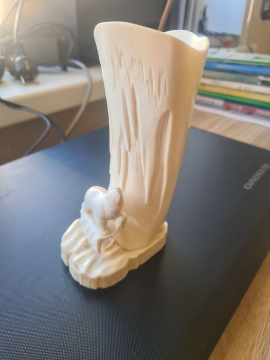 Статуэтка-ваза из рога лося.