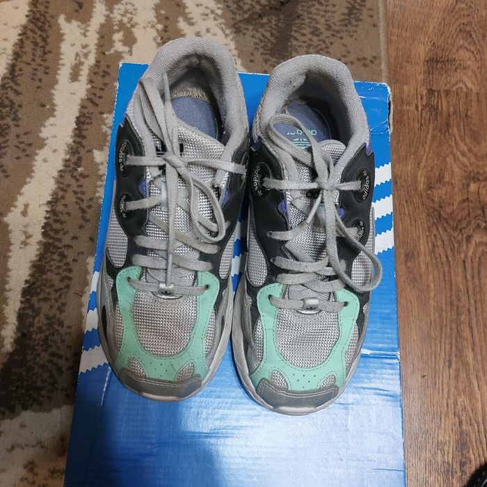 Маратонки adidas