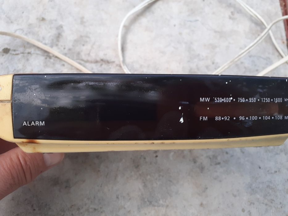 Малко работещо радио  philips