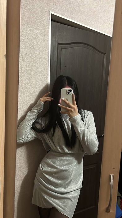 Продам блестящее платье