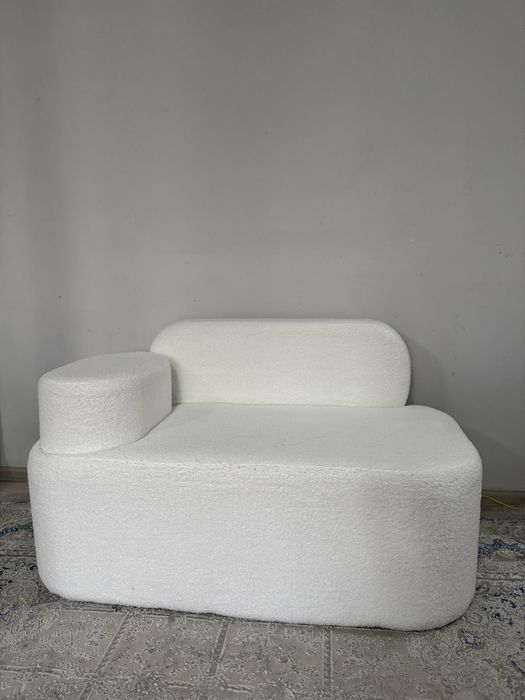 Диван детский белый