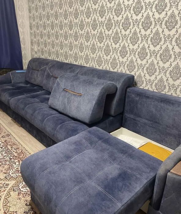 Продам диван в гостиную