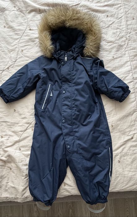 Продам зимний комбинезон Reima