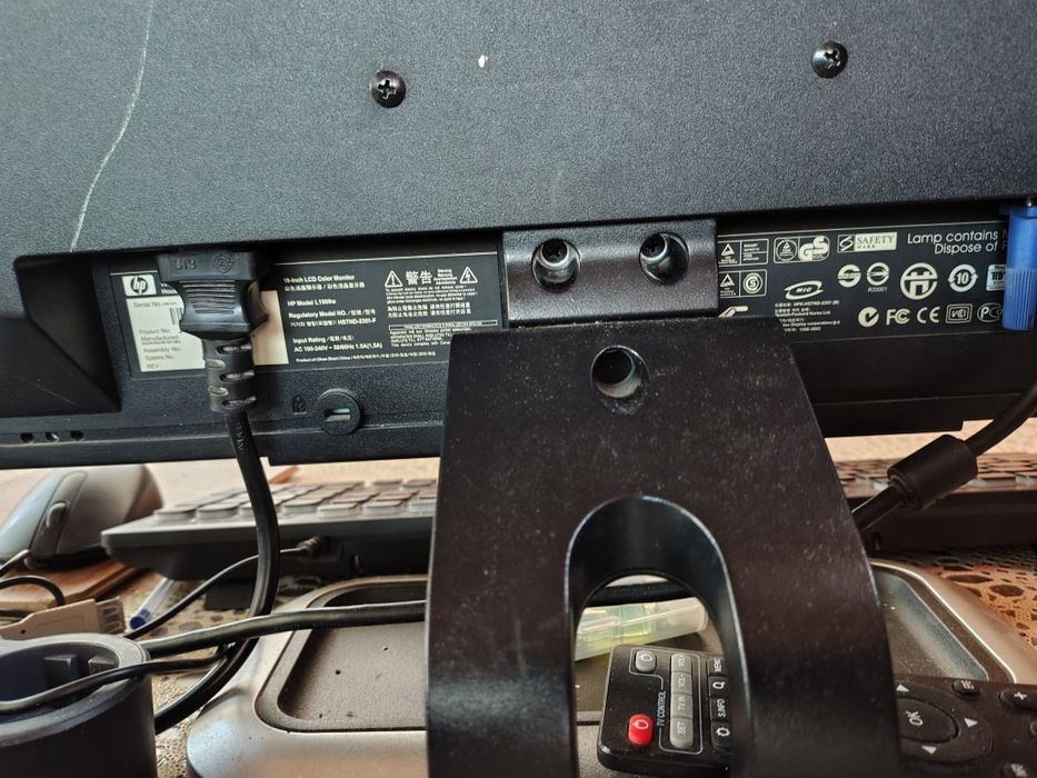 Компютър и монитор windows 11