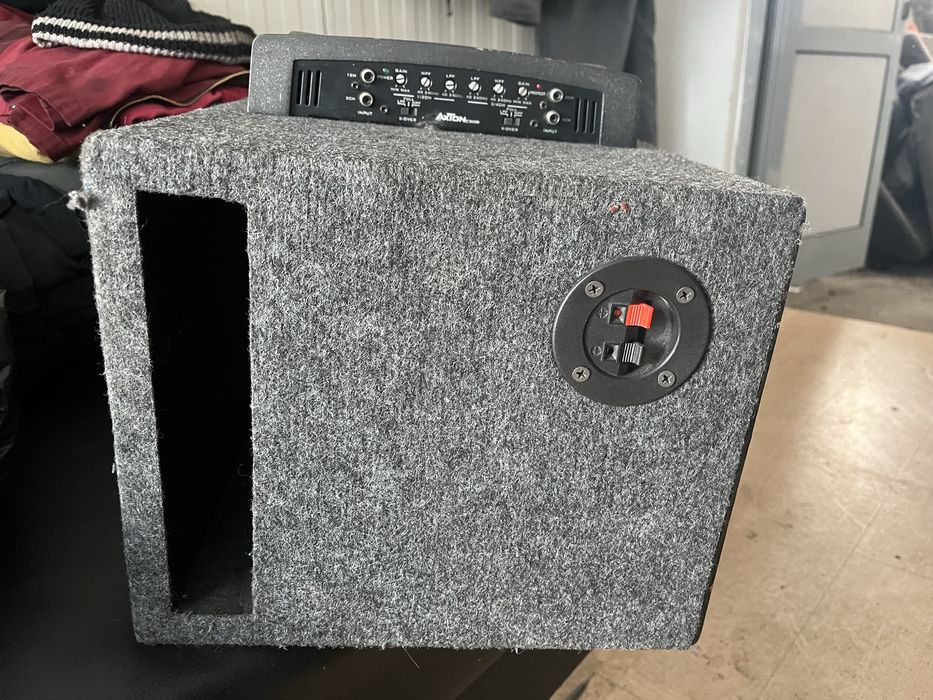 Бас каса с усилвател 400W