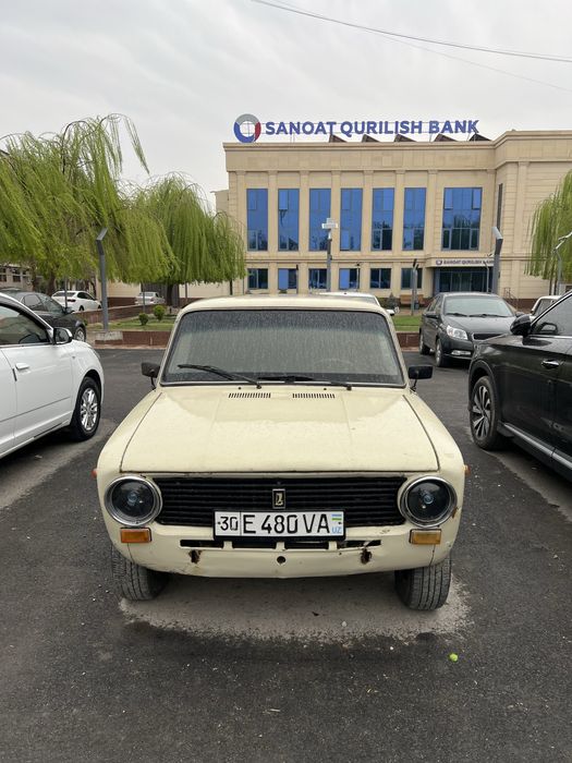 Vaz 21011, 1984-yil.