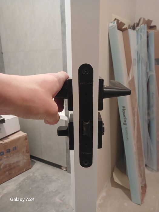 Установка двери  Даке