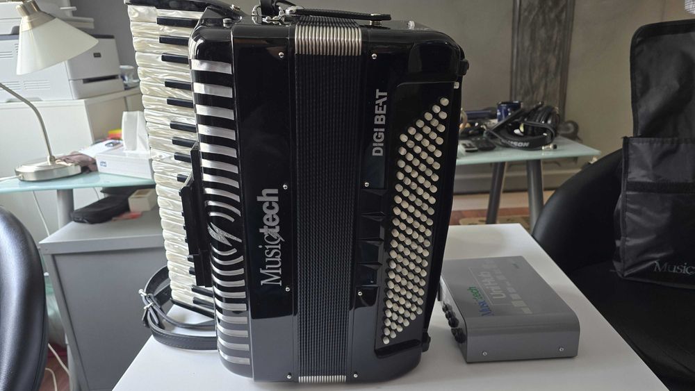 acordeon Musictech NOU