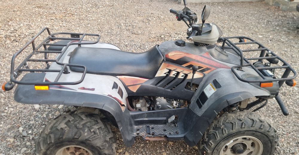 Vând atv linhai worker 300 cm³ an 2014 4x4