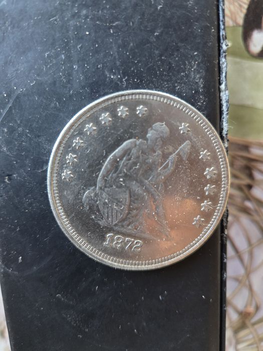 Сребърен долар от 1872година