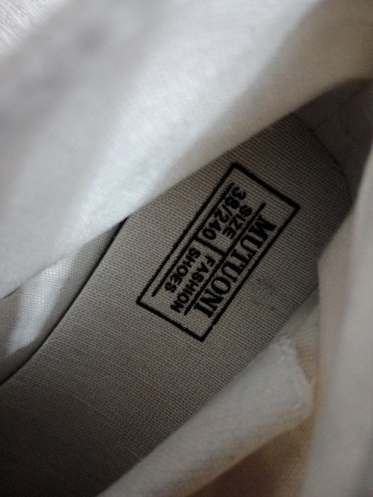 Продаются кеды конверсы