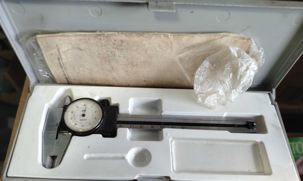 Штангенциркуль с циферблатом СССР