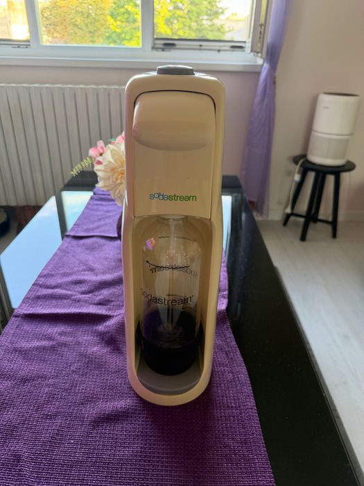 Aparat de sifon SodaStream + butelie CO₂ plină + sticlă originală