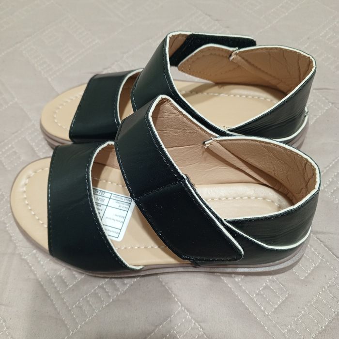 Сандали для девочки