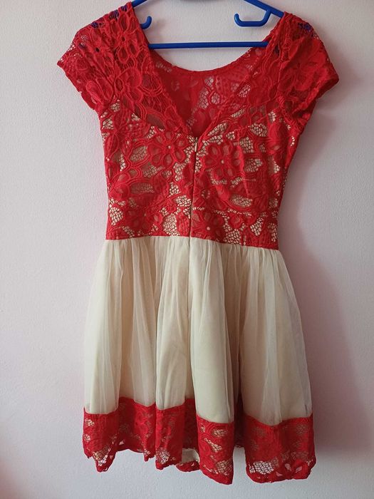 Rochie eleganta scurta cu dantela, rosu+crem