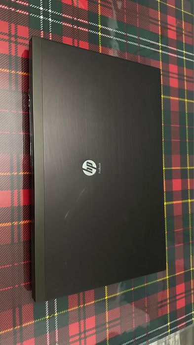 Ноутбук HP в рабочем состоянии