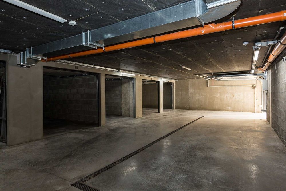 Продава се Гараж / Паркомясто в София, Горна баня - 72 кв.м за 764 €/кв.м - Снимка #2