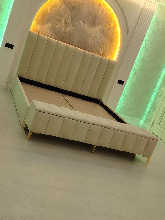 Kravatlar yumshoq sifatli