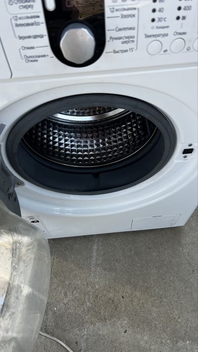 Продам стиральную машину