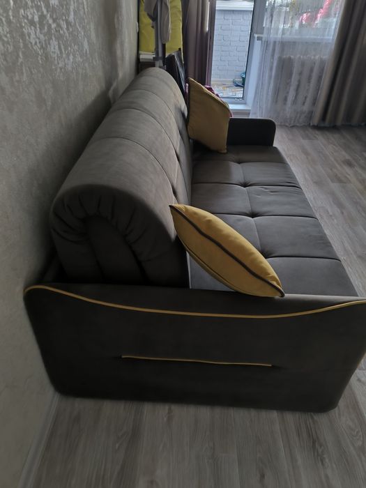 Продам диван коричнг