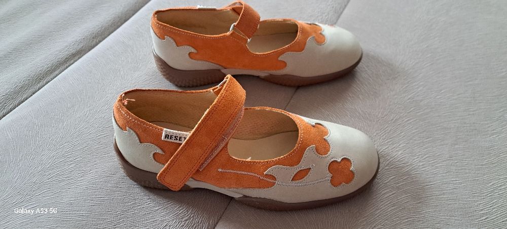 Pantofi fetite din piele