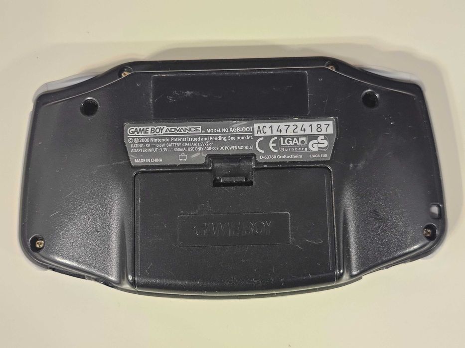 Nintendo Game Boy Advance  AGB 001