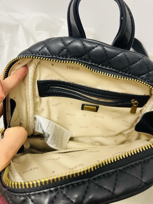 Rucsac Guess + CADOU rochie GUESS