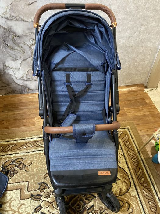 Коляска прогулочная в идеальном состоянии