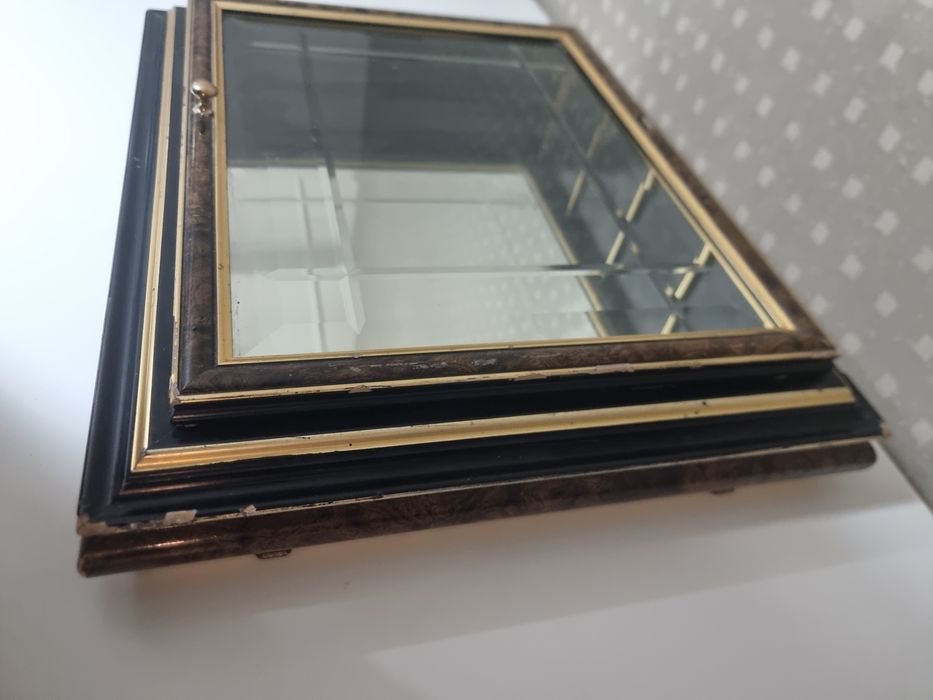 Casetă vitrină mare sticlă cu oglindă pentru expunere