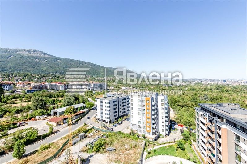 Продава 4-Стаен в Кръстова Вада