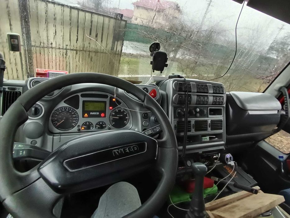 Iveco eurocargo 120e240 cu lift în perfecte condiții de funcționare