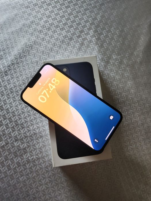 АЙФОН 13 с коробкой