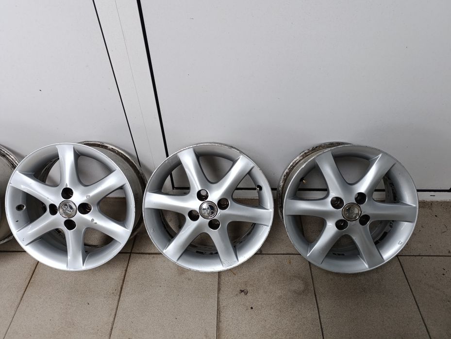 Алуминиеви джантиI за Toyota 6JJ 15цола 4х100 ET45 MADE IN JAPAN