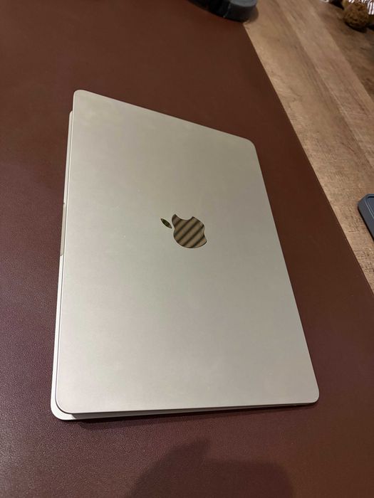 Apple MacBook Air M4, 13", 16GB RAM, 256GB SSD, Garanție, 25 Cicluri