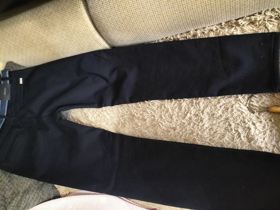 Продам брюки утеплённые новые 15-16 лет