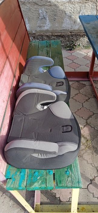 Продам автокресло 2в1