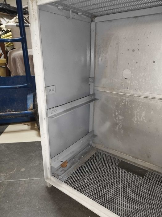 Метален кутия за  инструменти - шкаф 48/32/ 62см без врата