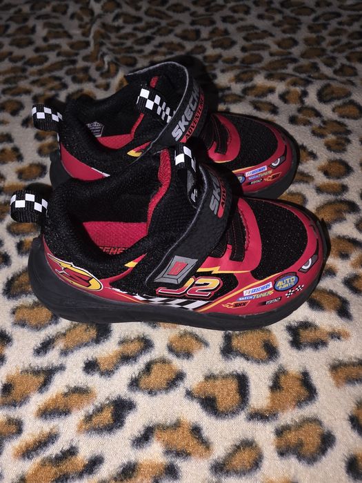 Adidasi Nike Scheckers 22 23