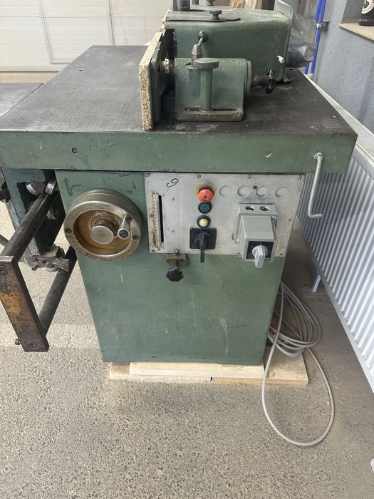 Продавам щрайхмус и фреза Родопи