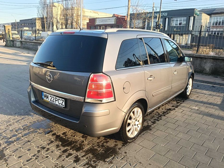 Opel Zafira B 1.9 CDTI 150 cp