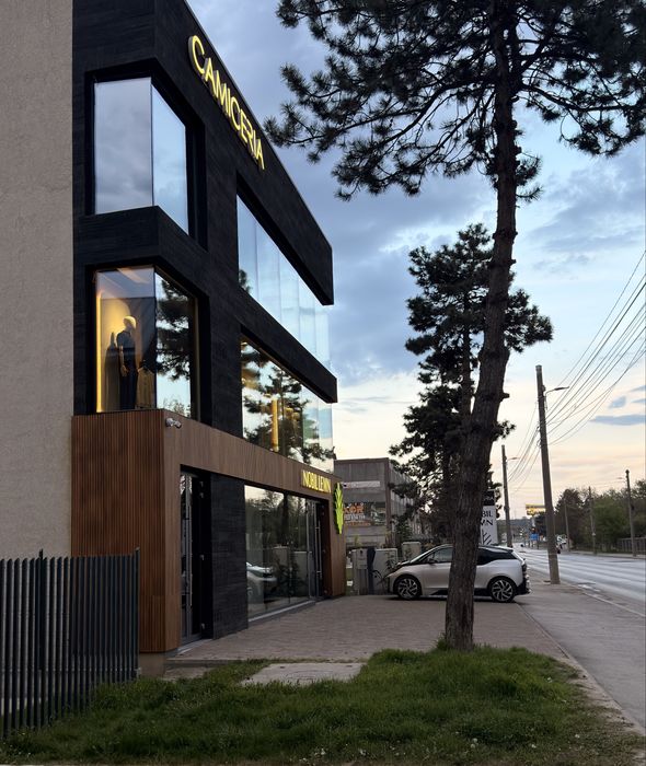 Cladire comerciala 330 mp