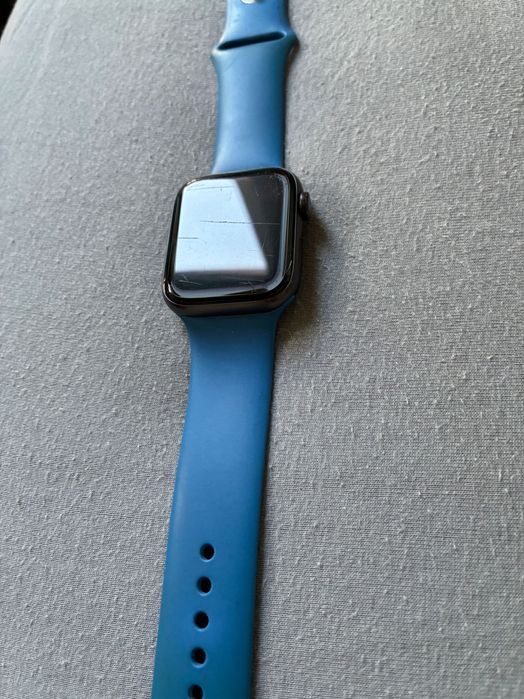 Смарт часовник Apple Watch SE 1generation 2020