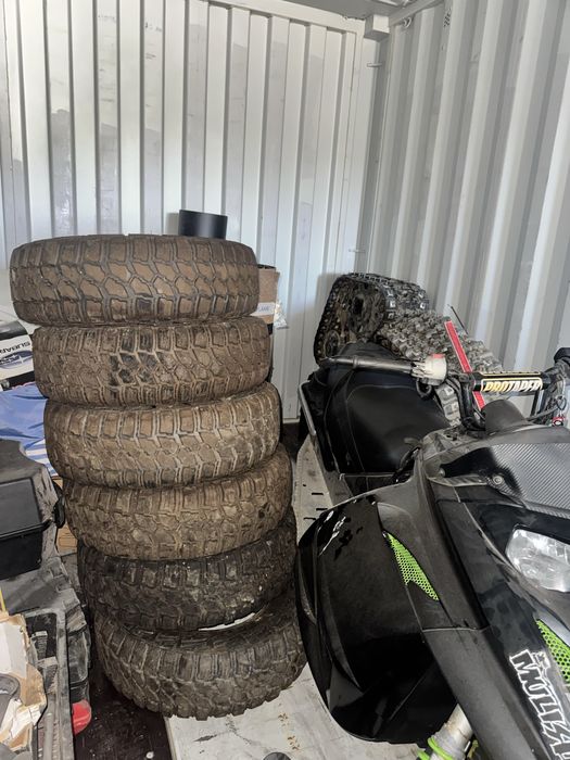 Vand 6 cauciucuri offroad 30x9.5R15